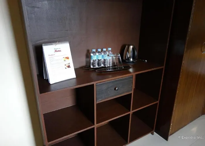 Time Travellers Hotel 2*